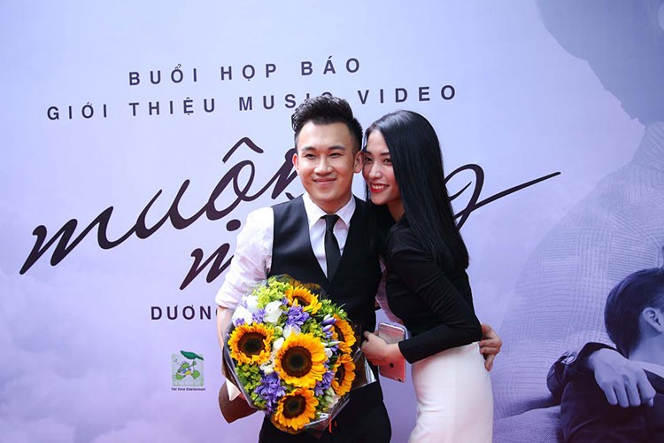 Mr Dam mung Duong Trieu Vu ra mat MV ve dong tinh-Hinh-5